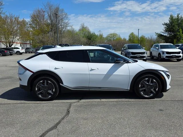 New 2026 Glacial White Pearl Kia Wind image 8