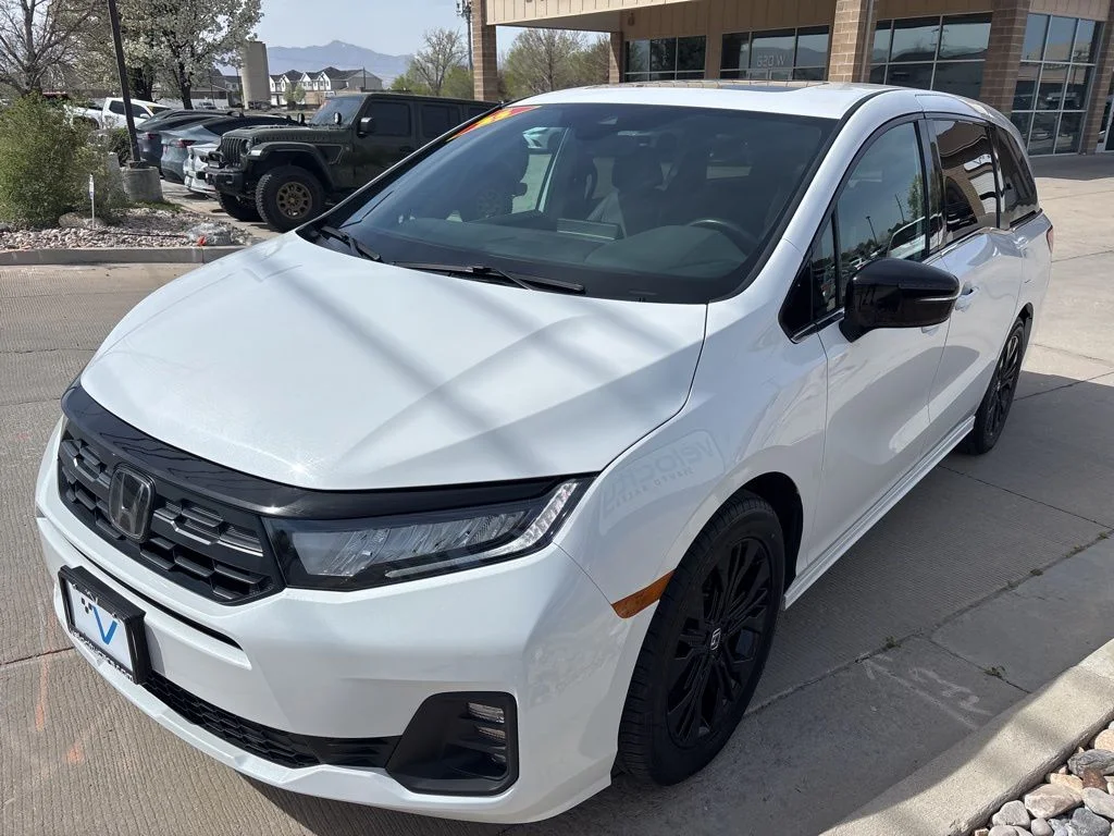 Used 2025 White Honda Sport-L image 3