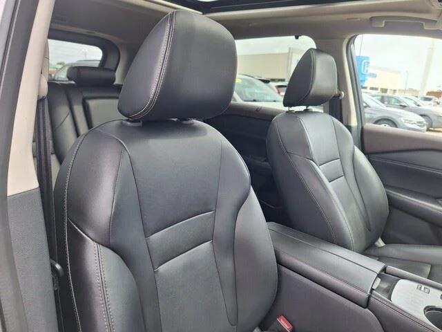 2023 Nissan Rogue SL - Photo 31
