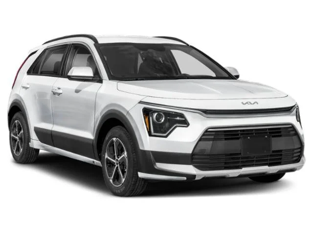 Used 2024 Snow White Pearl Kia LX image 10