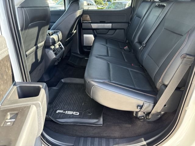 Used 2022  Ford Lariat image 16