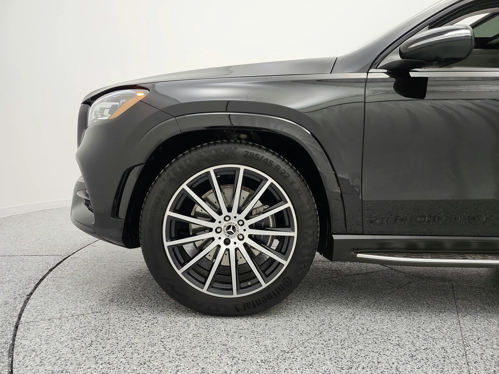 Certified Used 2023 Obsidian Black Metallic Mercedes-Benz GLS 580 4MATIC® SUV image 25