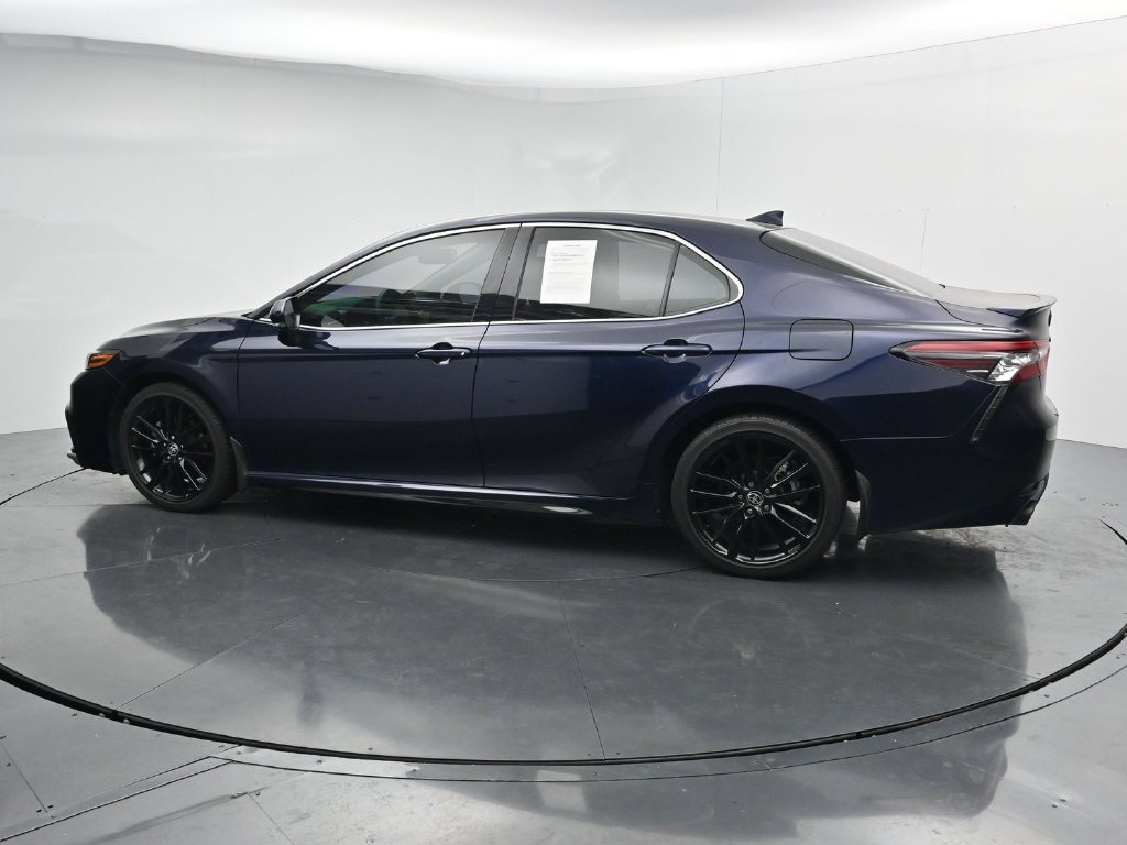 Used 2022  Toyota XSE image 5