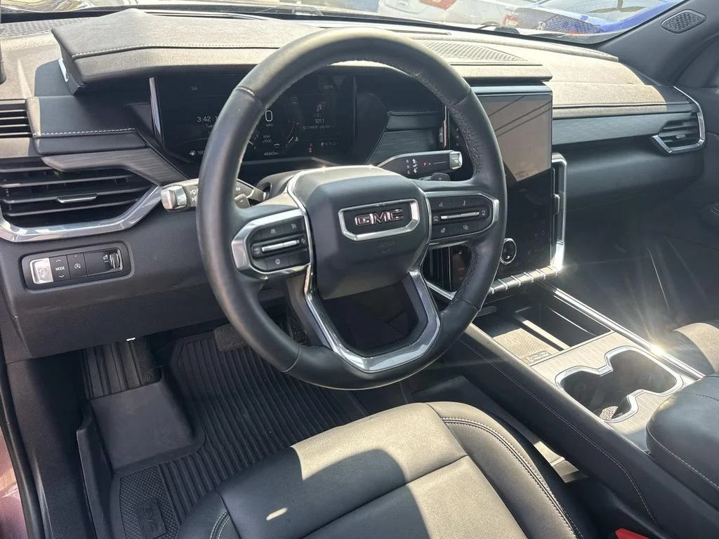 Used 2024 Brown GMC Elevation image 19