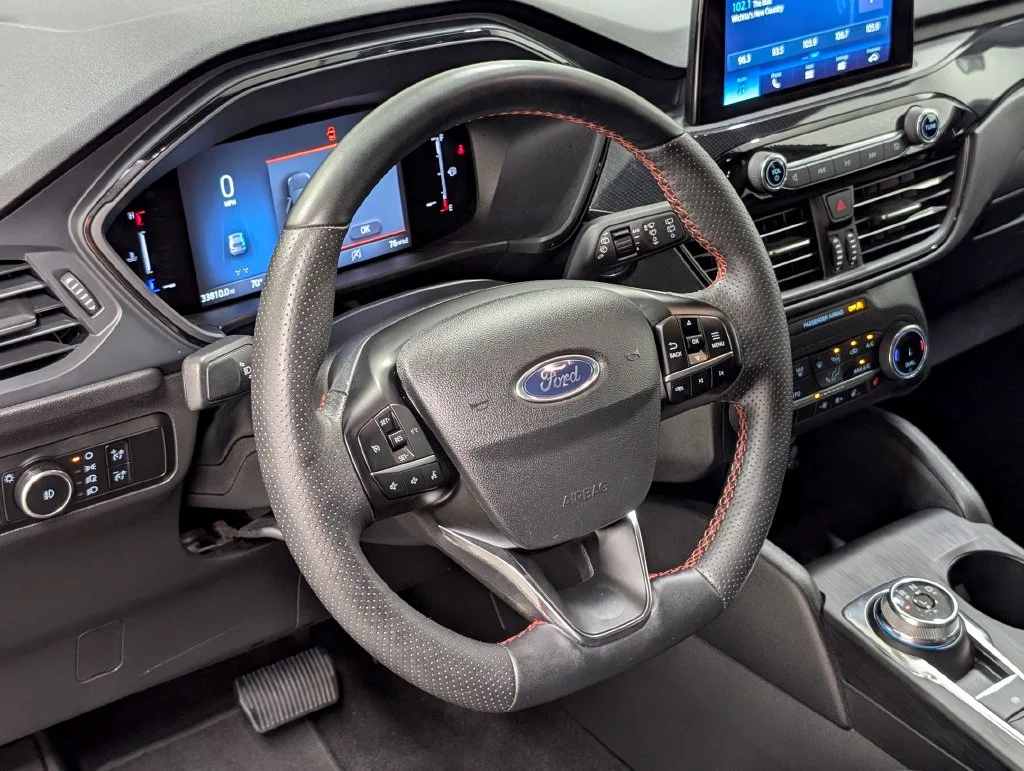 Certified Used 2025 Space Silver Ford ST-Line Select image 9