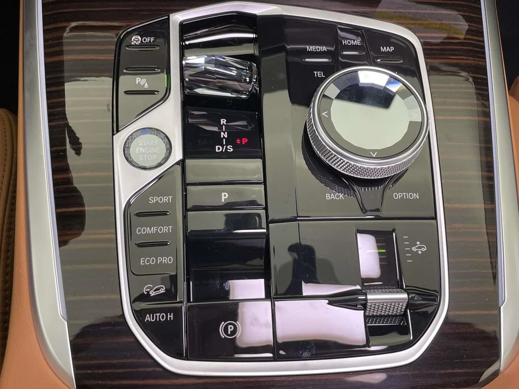 New 2027 Gray BMW xDrive40i image 31