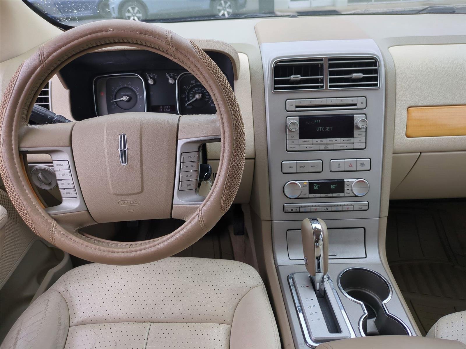 Used 2007  Lincoln  image 30
