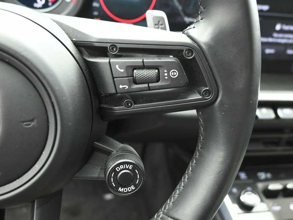 2022 PORSCHE 911 - Image 13