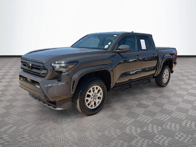 Certified Used 2024  Toyota SR5 image 3