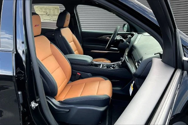 2027 Chevrolet Traverse Z71 - Photo 11