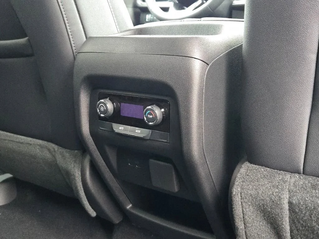 2026 Chevrolet Traverse LT - Photo 10