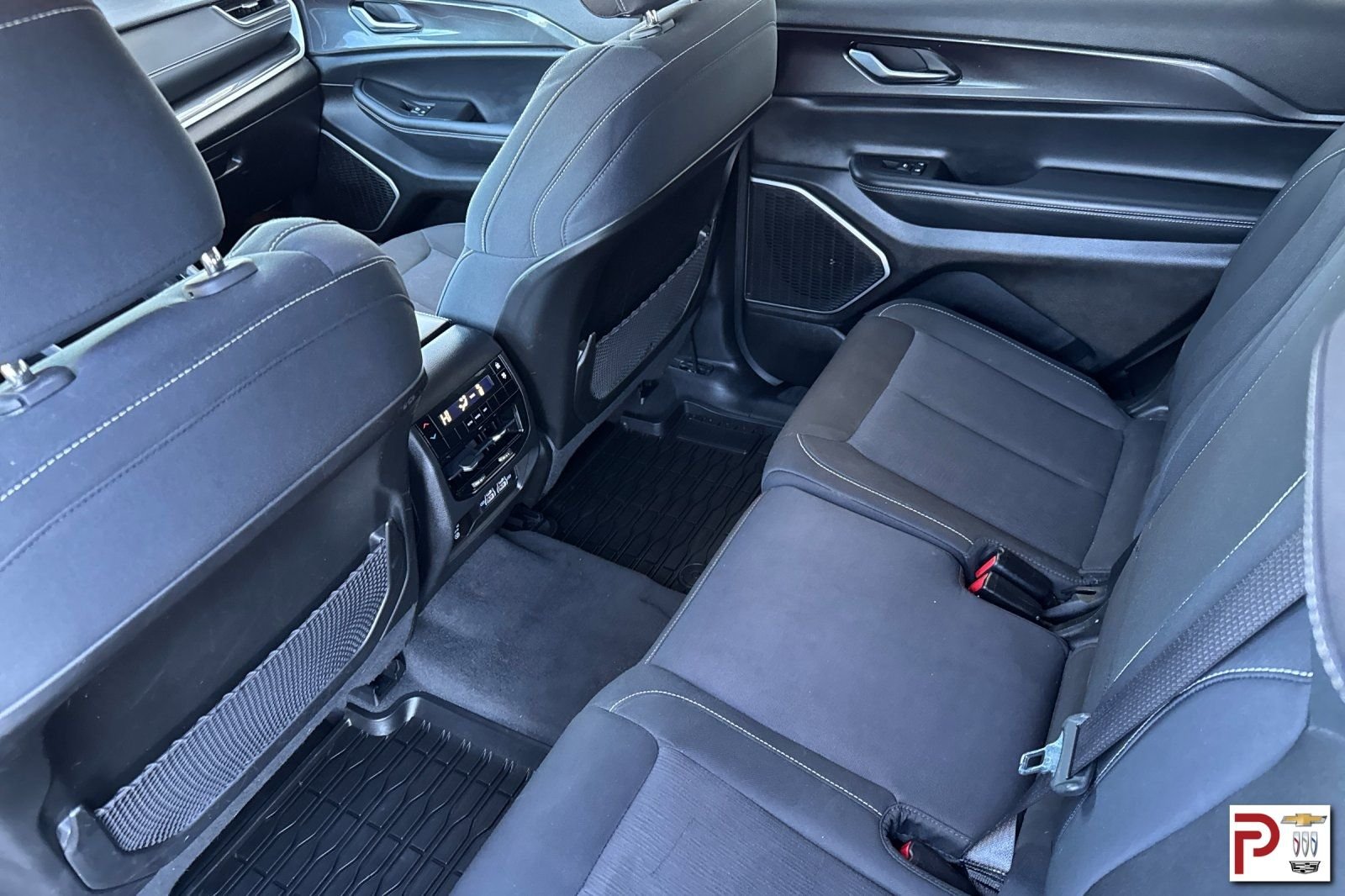 Used 2022 Gray Jeep Laredo image 14