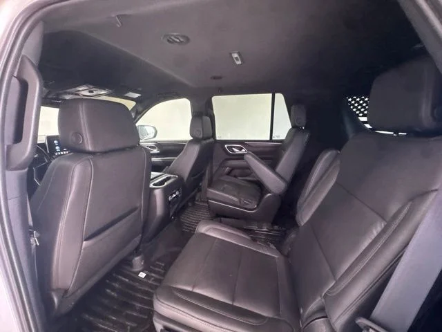 Used 2021 White Chevrolet Z71 image 16