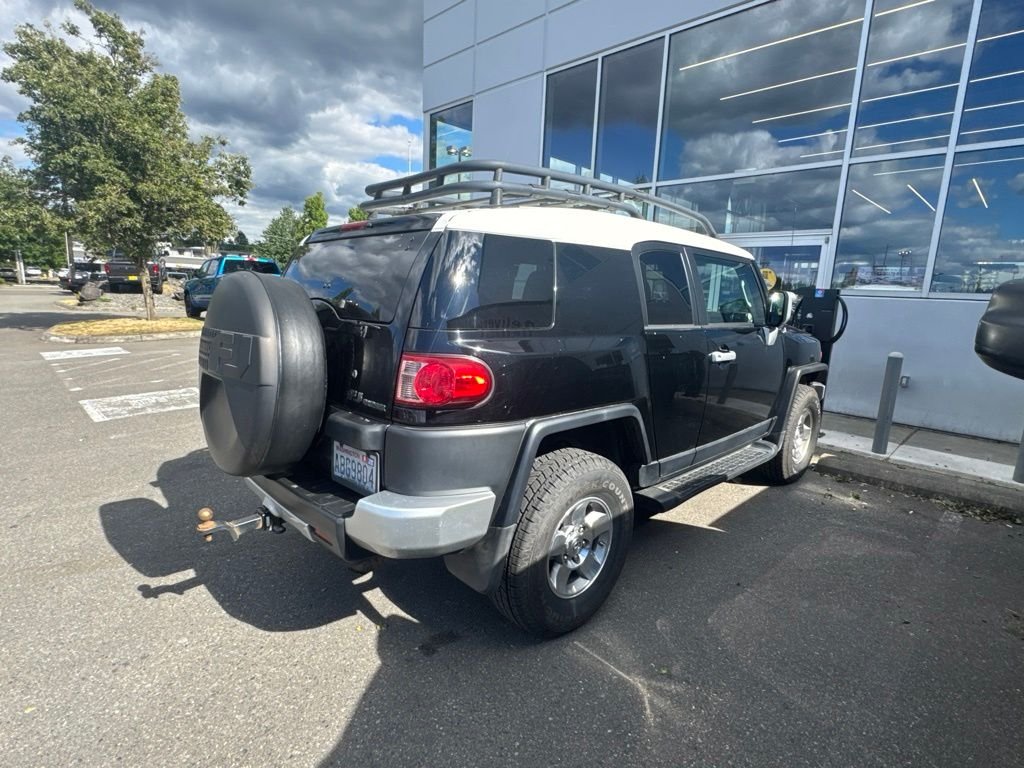 Used 2010  Toyota Base image 5