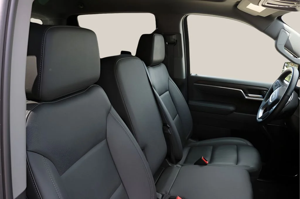 Used 2025 Silver GMC SLT image 19