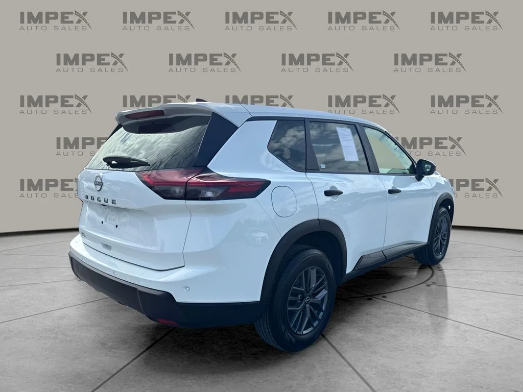 Used 2024 White Nissan S image 3