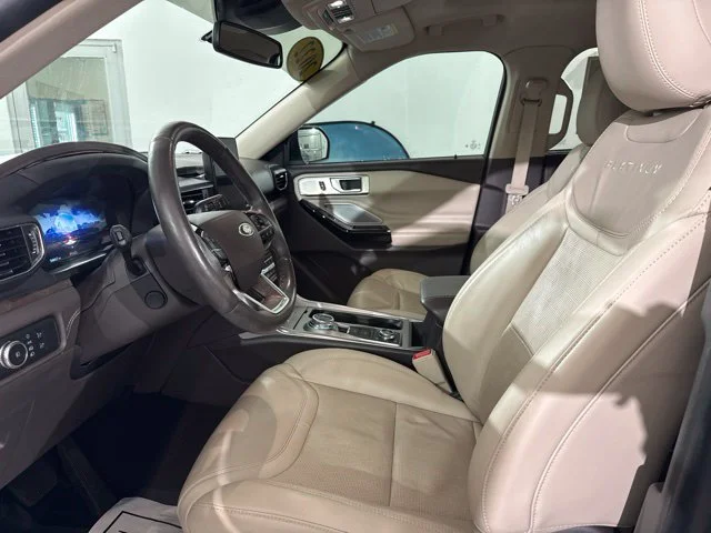 Used 2022 Silver Ford Platinum image 17