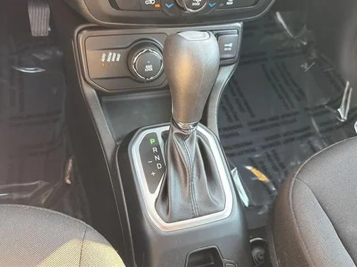 Used 2021 Silver Jeep Sport image 16