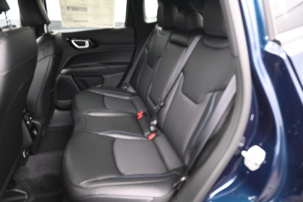 New 2026 Fathom Blue Pearl Coat Jeep Latitude image 2