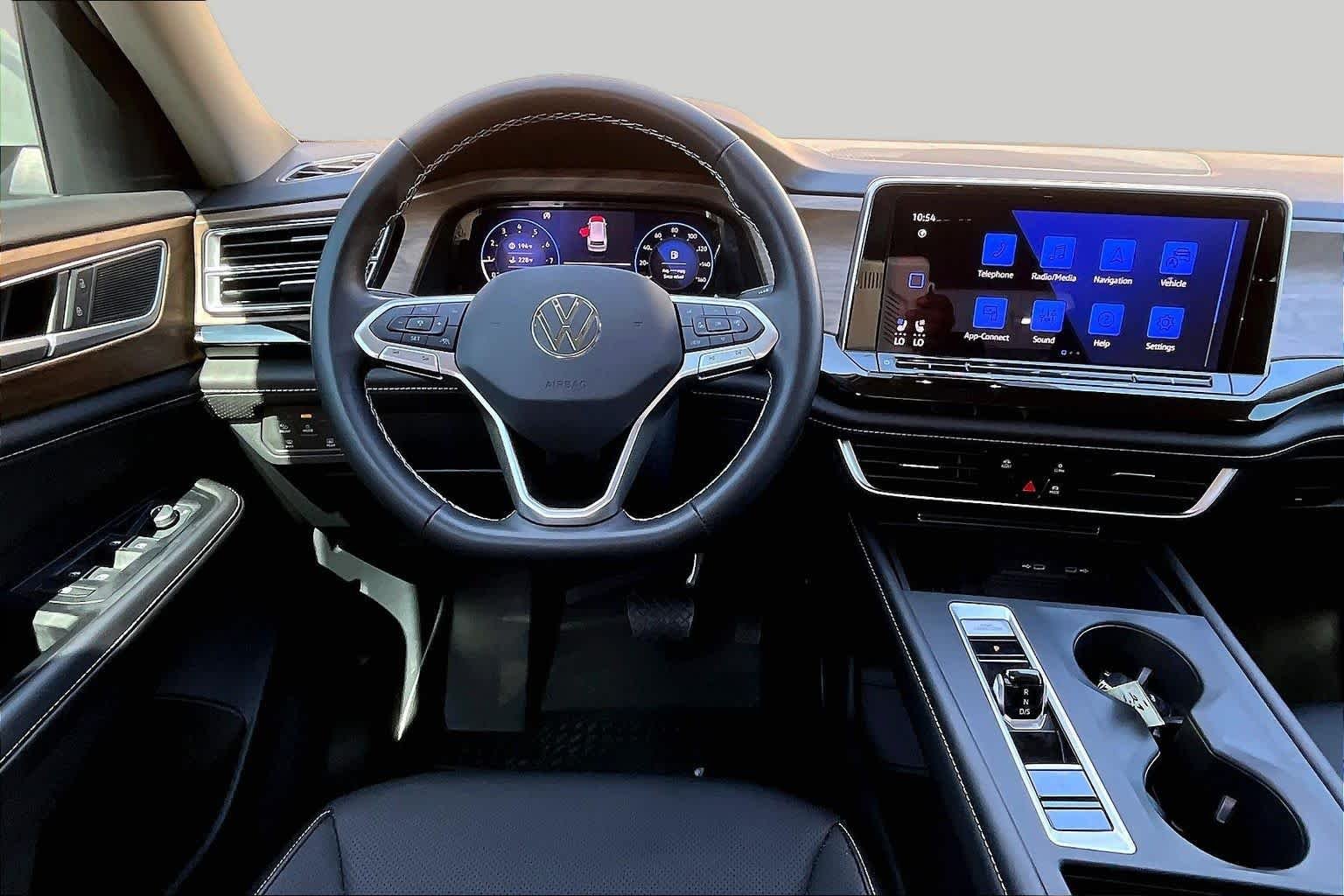 Pre-Owned 2025 Volkswagen Atlas 2.0T SE