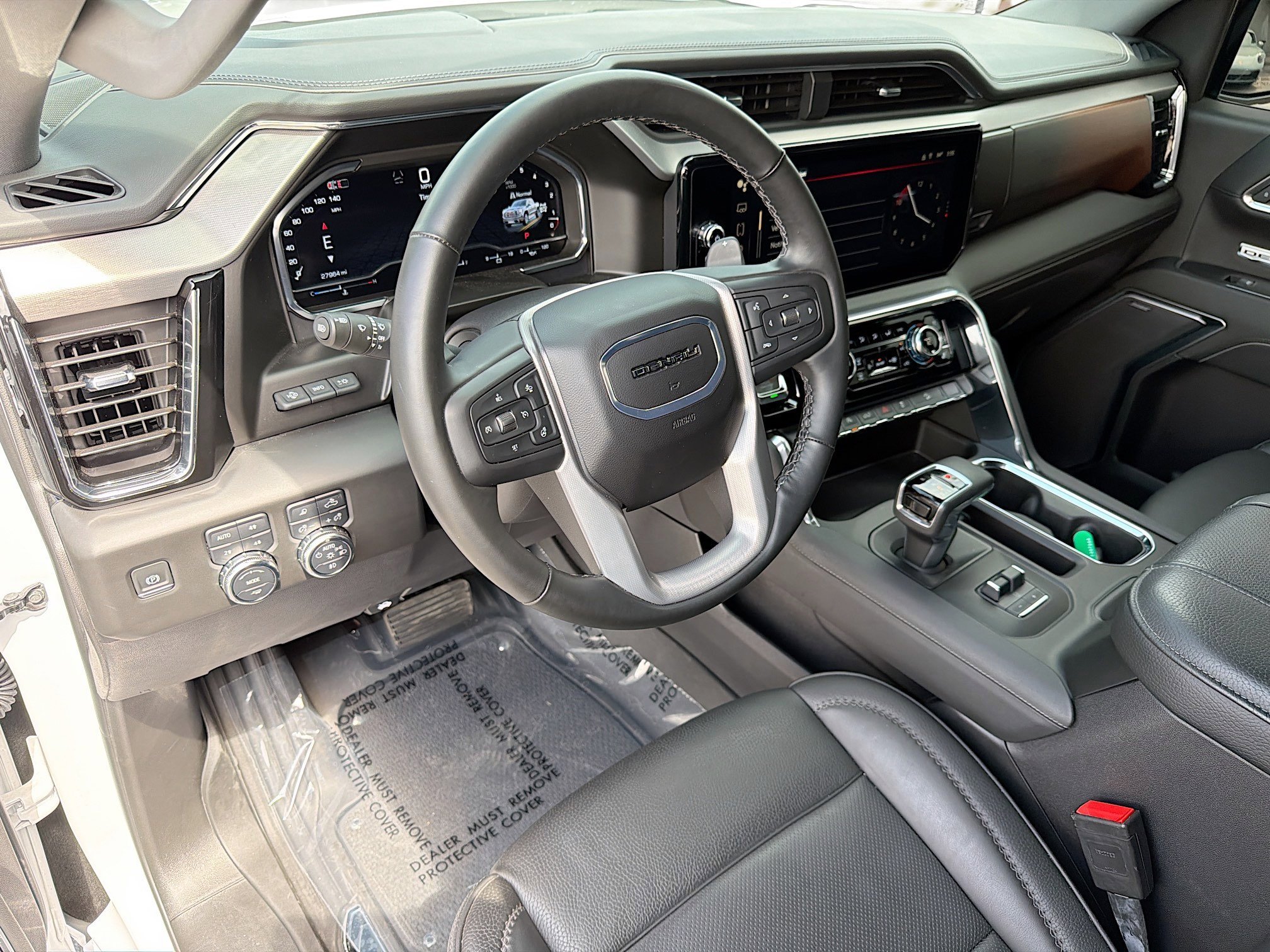 Used 2025 White Frost Tricoat GMC Denali image 25
