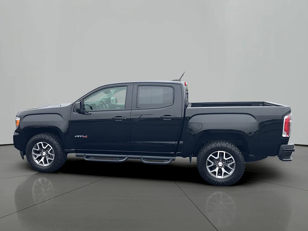 Used 2021 Onyx Black GMC AT4 image 2