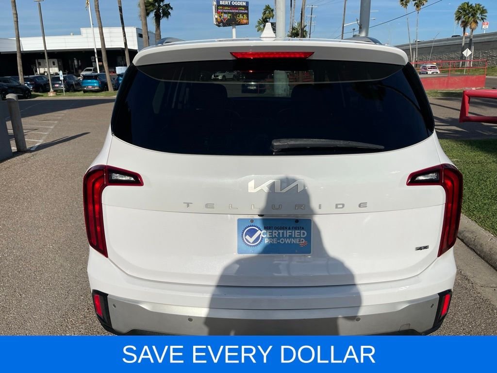 Used 2023 White Kia S image 5