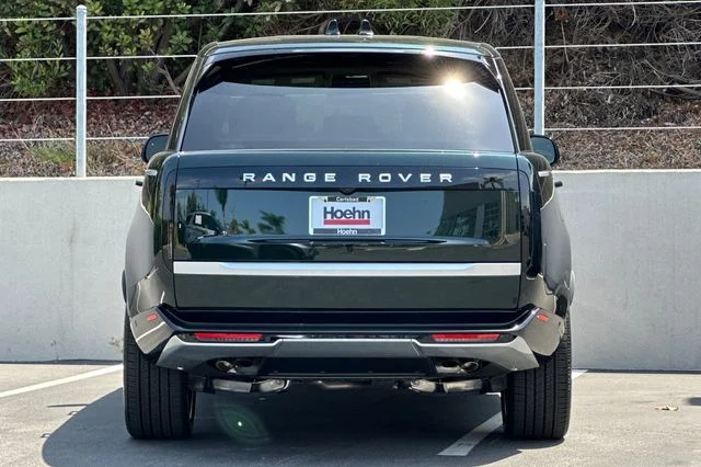 New 2026 British Racing Green Land Rover Autobiography image 4