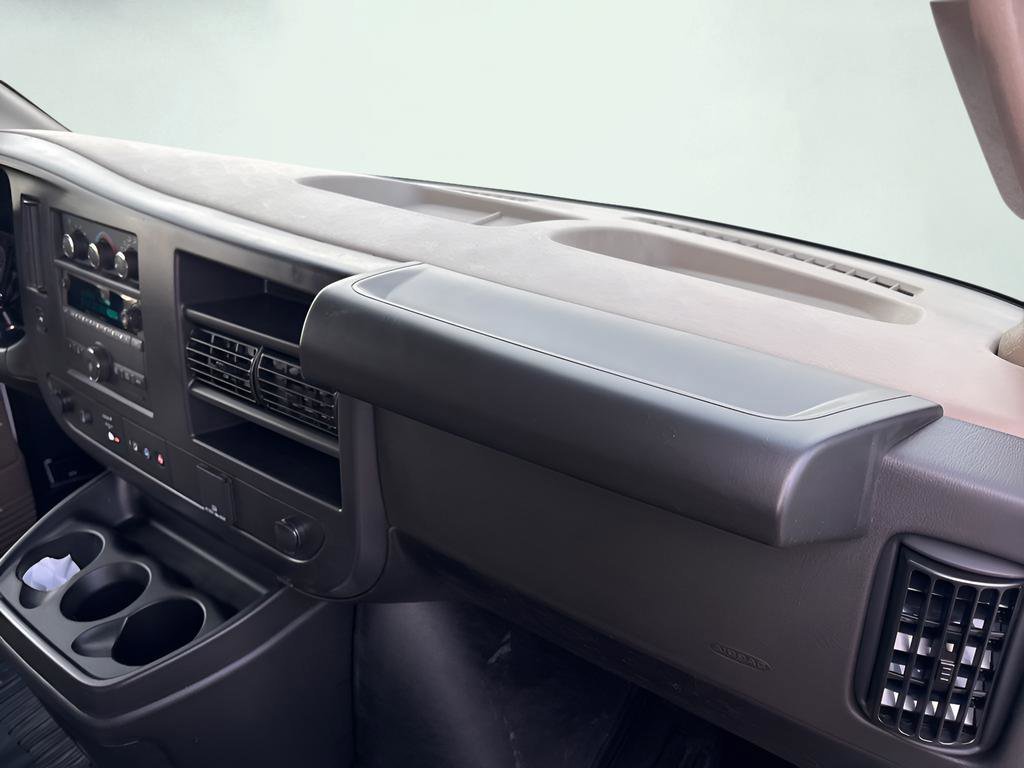2025 Chevrolet Express Cargo Work Van - Photo 16