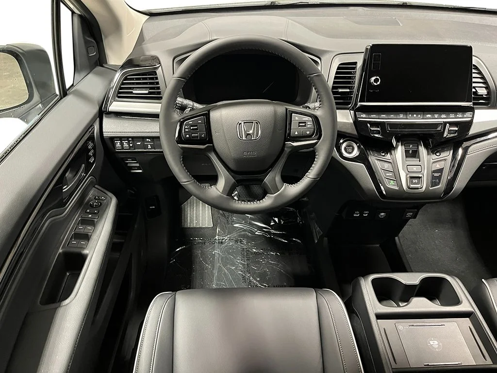 New 2026 Platinum White Pearl Honda Touring image 26