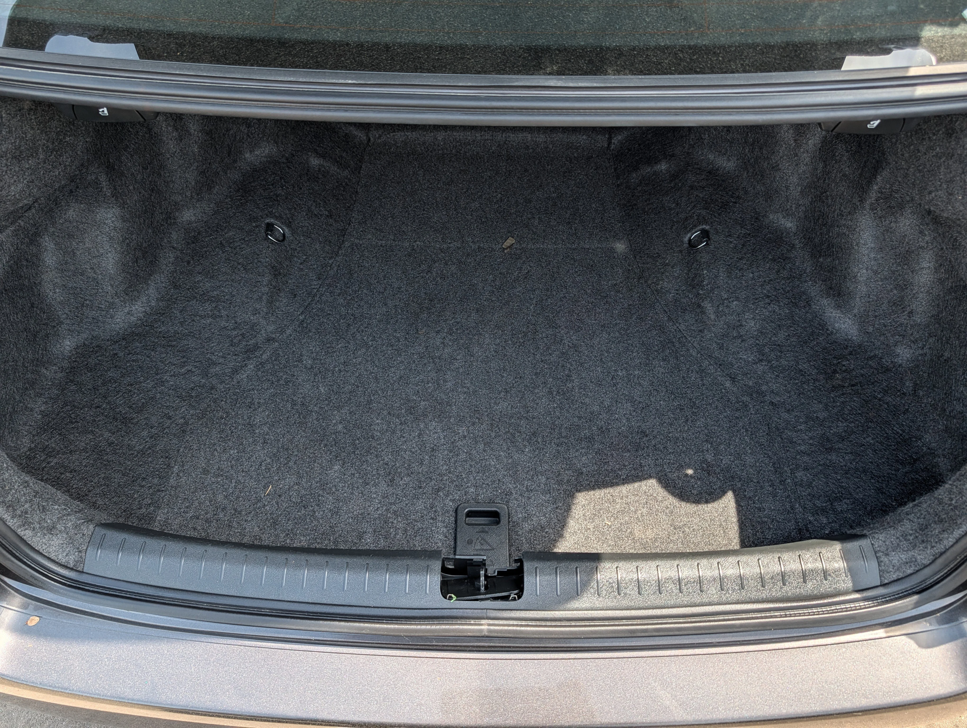 Used 2010 Palladium Metallic Acura  image 18