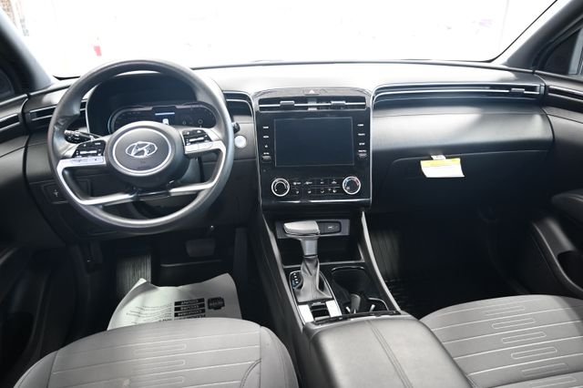 Used 2023 White Hyundai SEL image 14