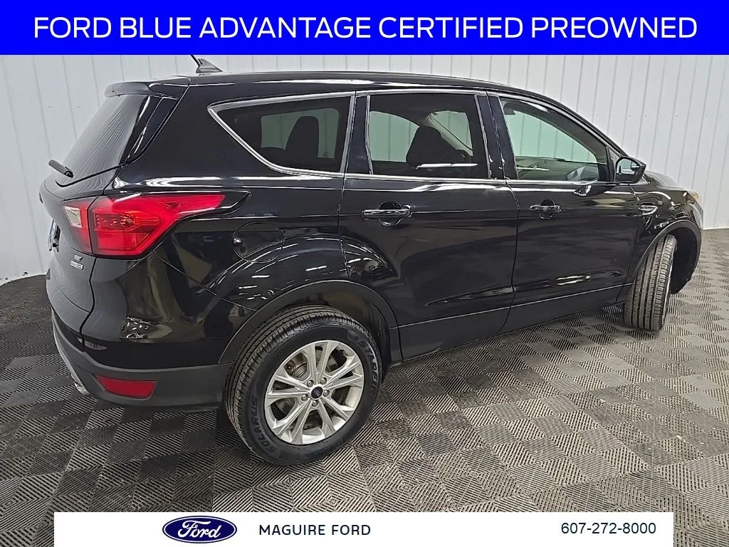 Used 2019 Black Metallic Ford SE image 4