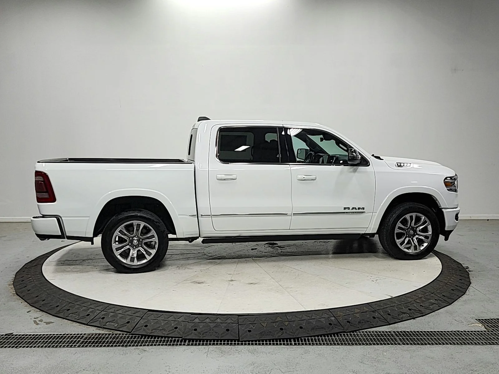 Used 2023 White Ram Limited image 8