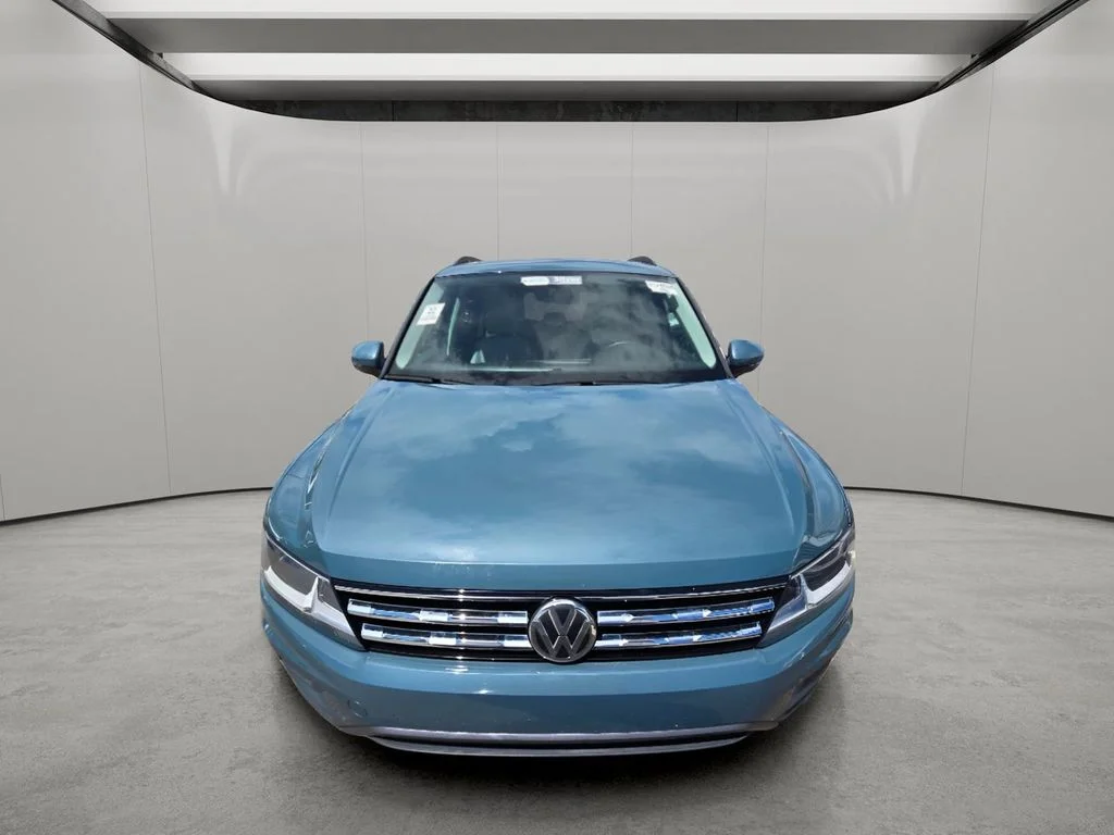 Used 2020 Stone Blue Metallic Volkswagen SE image 16