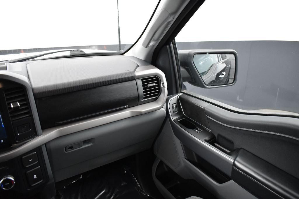 Used 2025 Black Ford XLT image 13