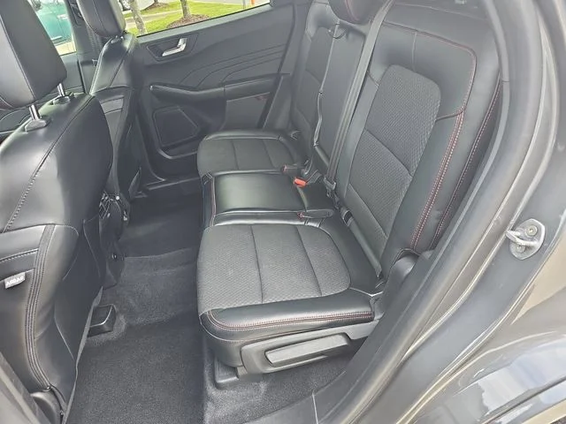 Used 2023 Gray Ford ST-Line image 14