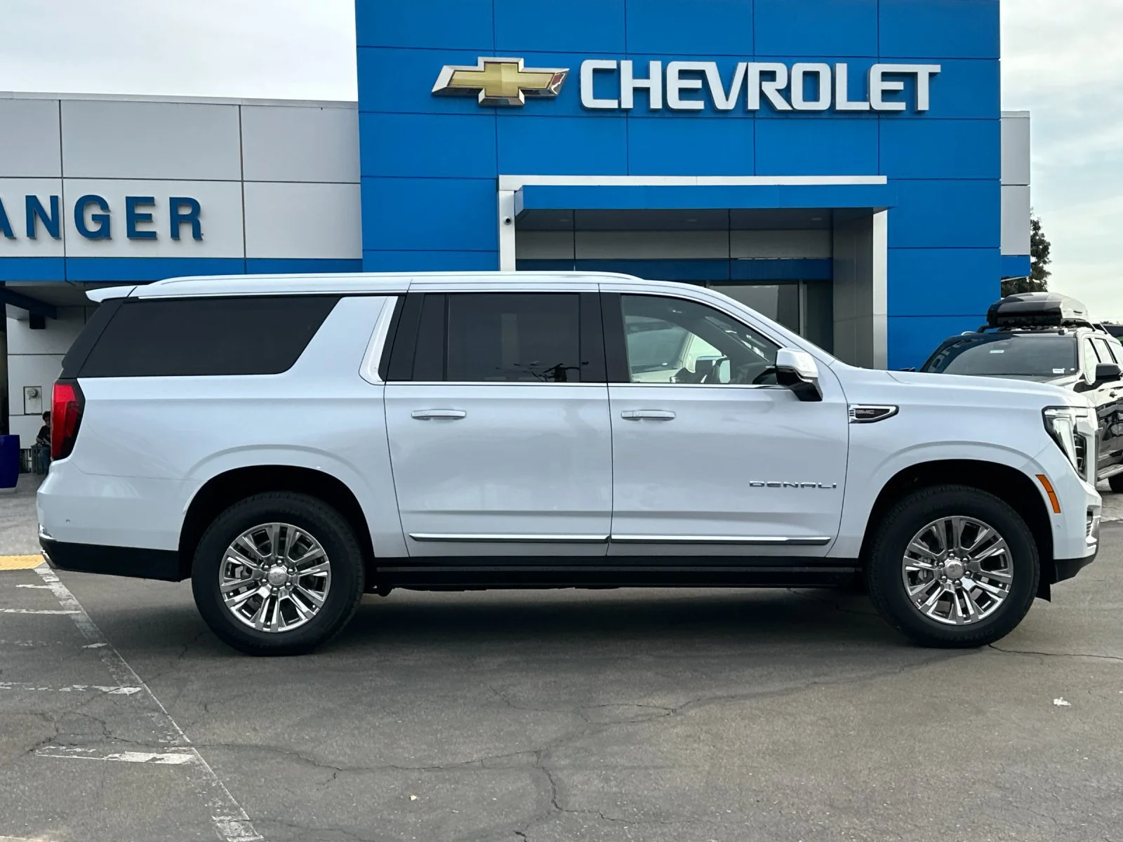 New 2027 Glacier White Tricoat GMC Denali image 3