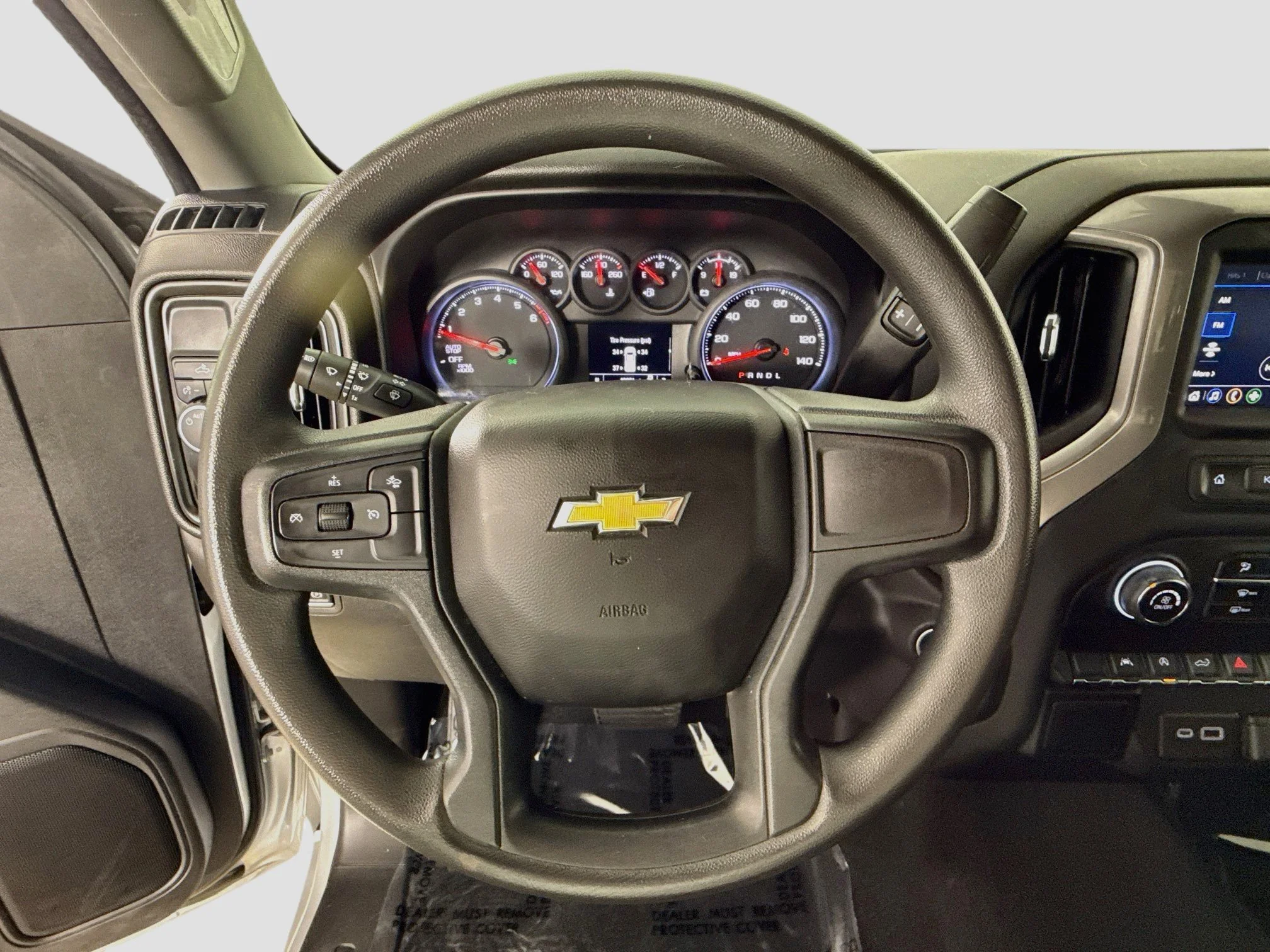 Used 2022 Silver Ice Metallic Chevrolet Custom image 13