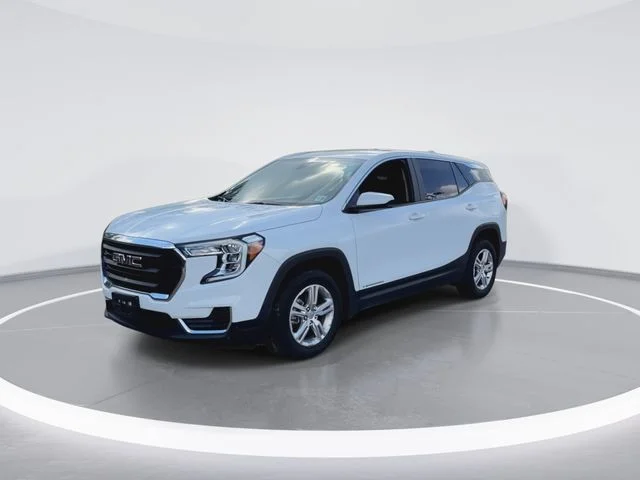 Used 2024 White GMC SLE image 5