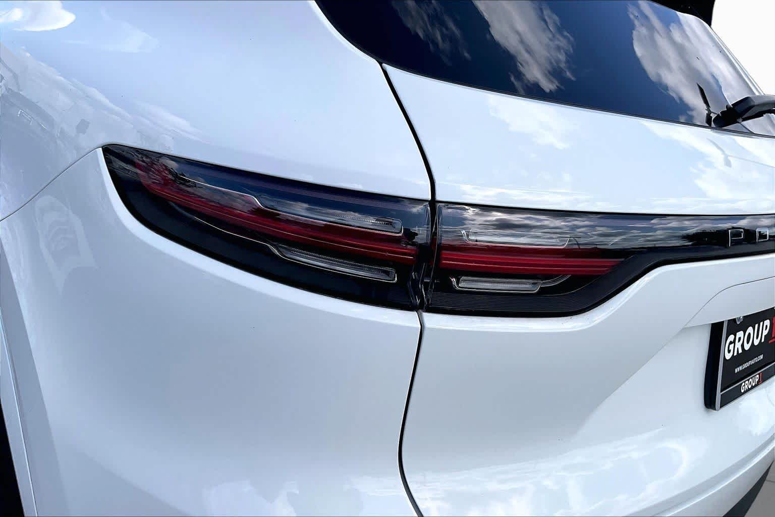 Used 2019 Carrara White Metallic Porsche  image 26