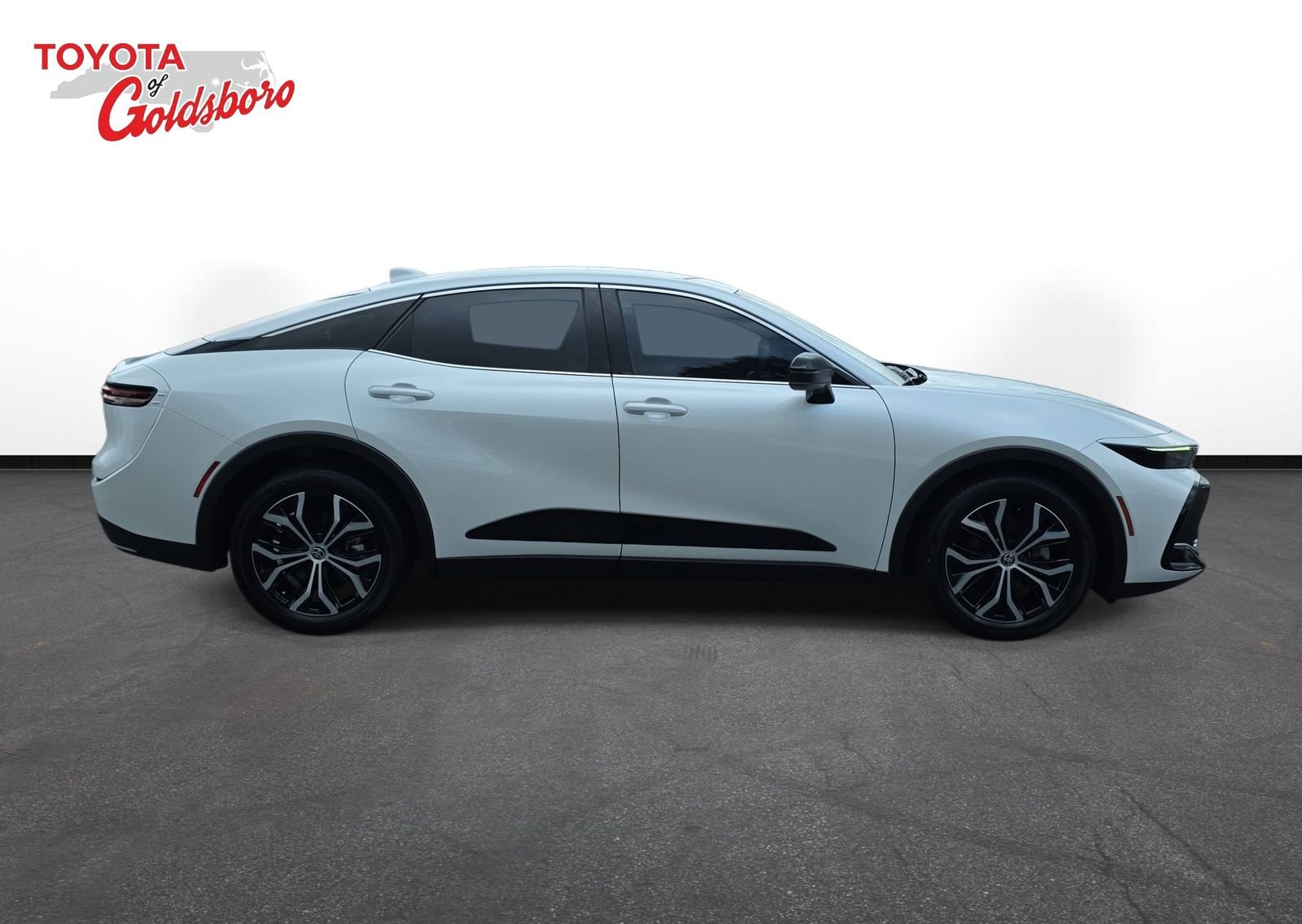 Used 2026 White Toyota XLE image 4