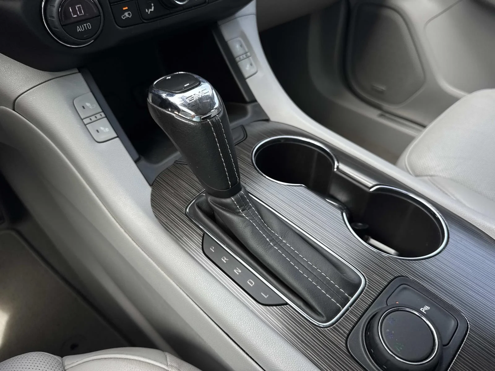 Used 2019 White GMC SLT image 26