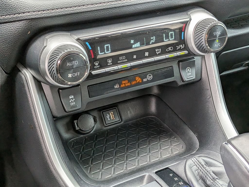 Used 2024 Beige Toyota XLE Premium image 18