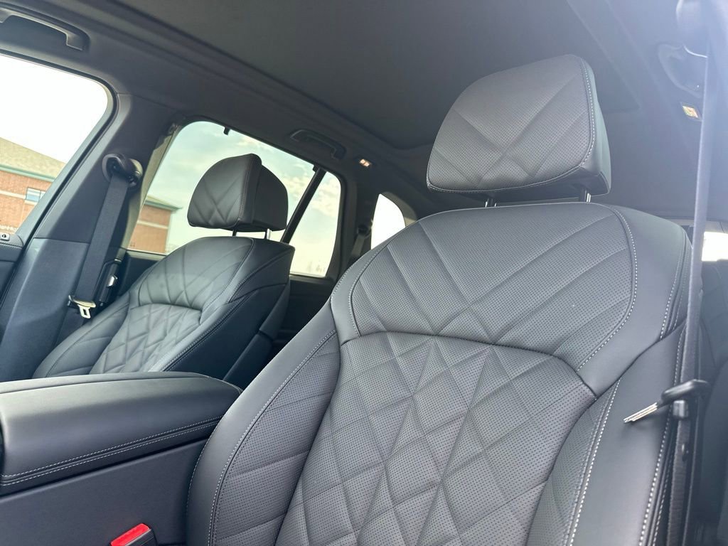 New 2026 Brooklyn Grey Metallic BMW xDrive50e image 15