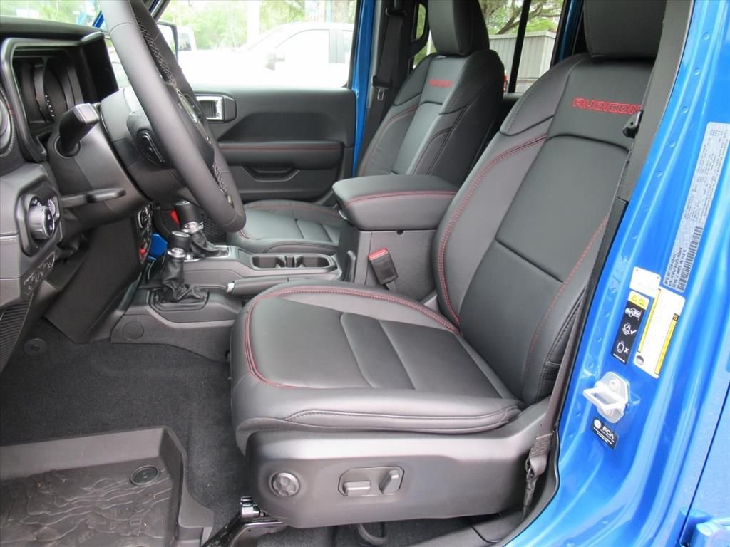 New 2026 Hydro Blue Pearl-Coat Exterior Paint Jeep Rubicon X image 18