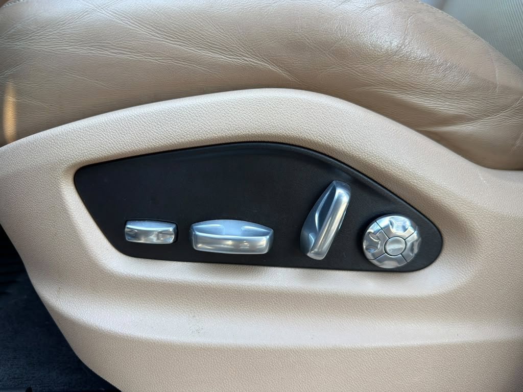 Used 2020 Blue Porsche  image 6