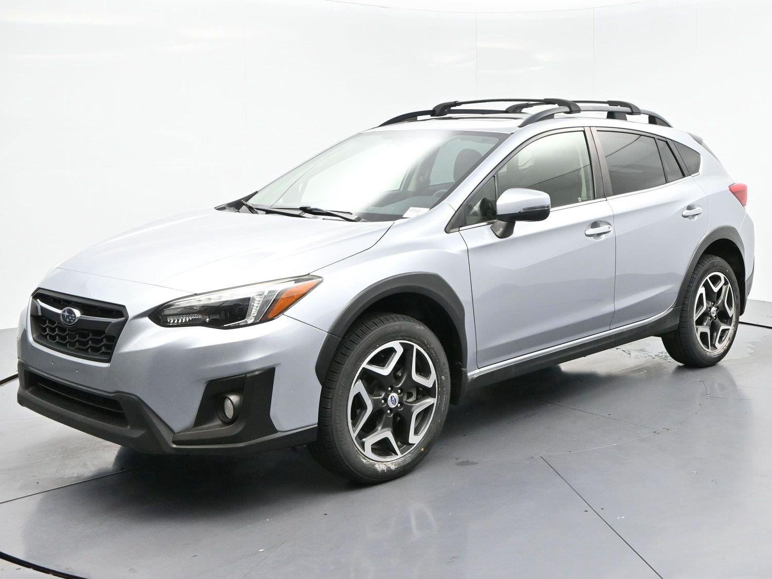 Used 2018 Ice Silver Metallic Subaru Limited image 3