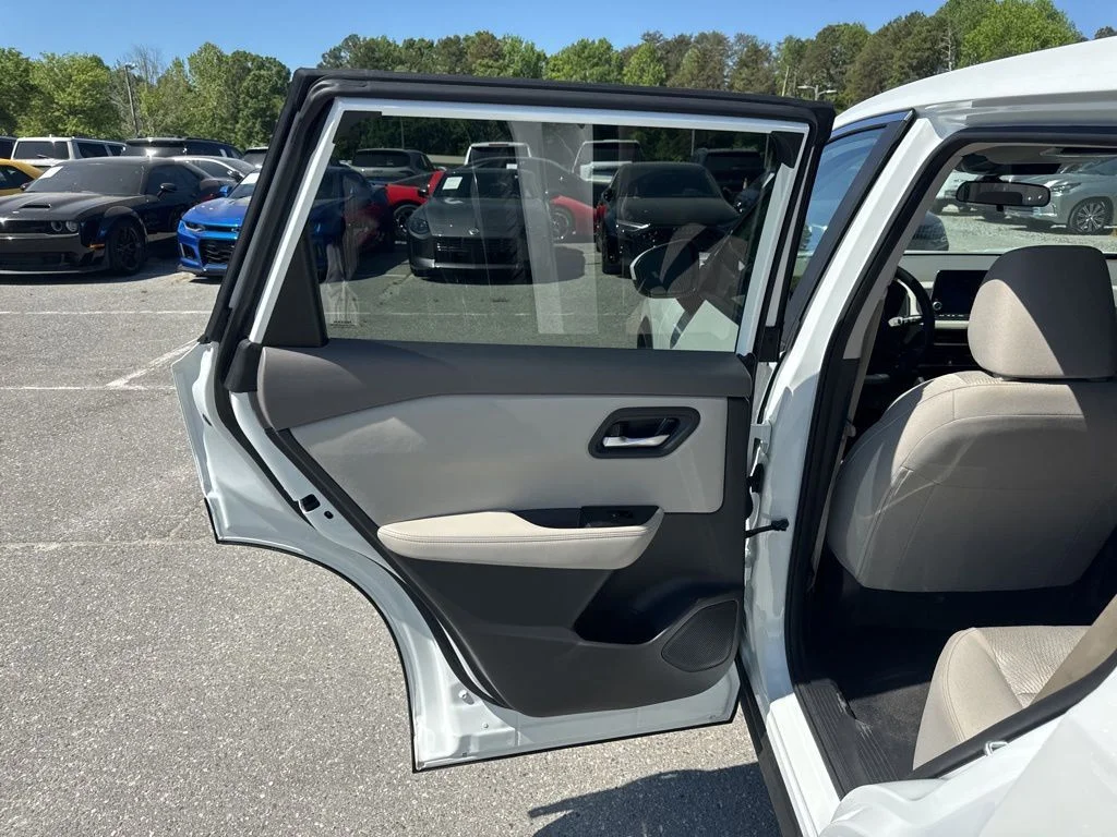 Used 2025 White Nissan SV image 25
