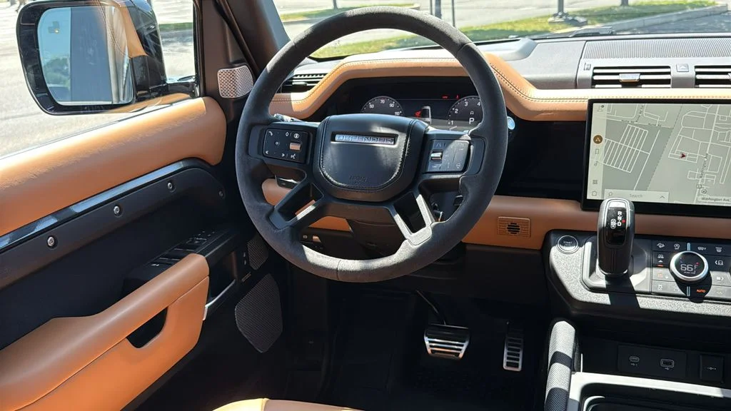 Certified Used 2024 Gray Land Rover V8 image 24